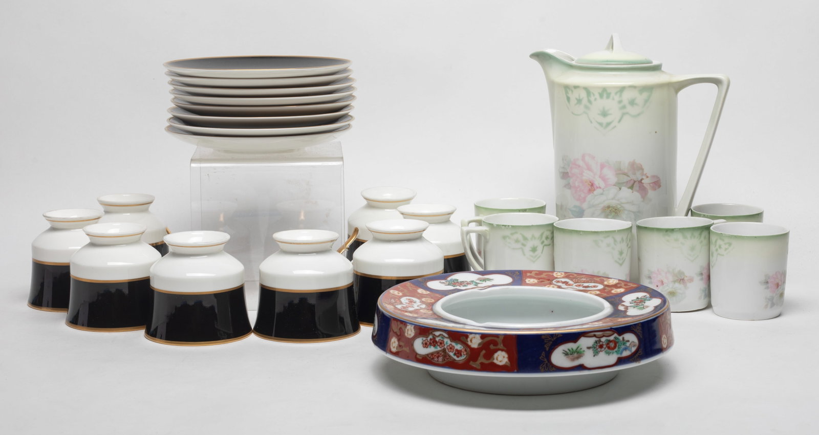 Estate Set Vintage Porcelain Services (1 of 14)