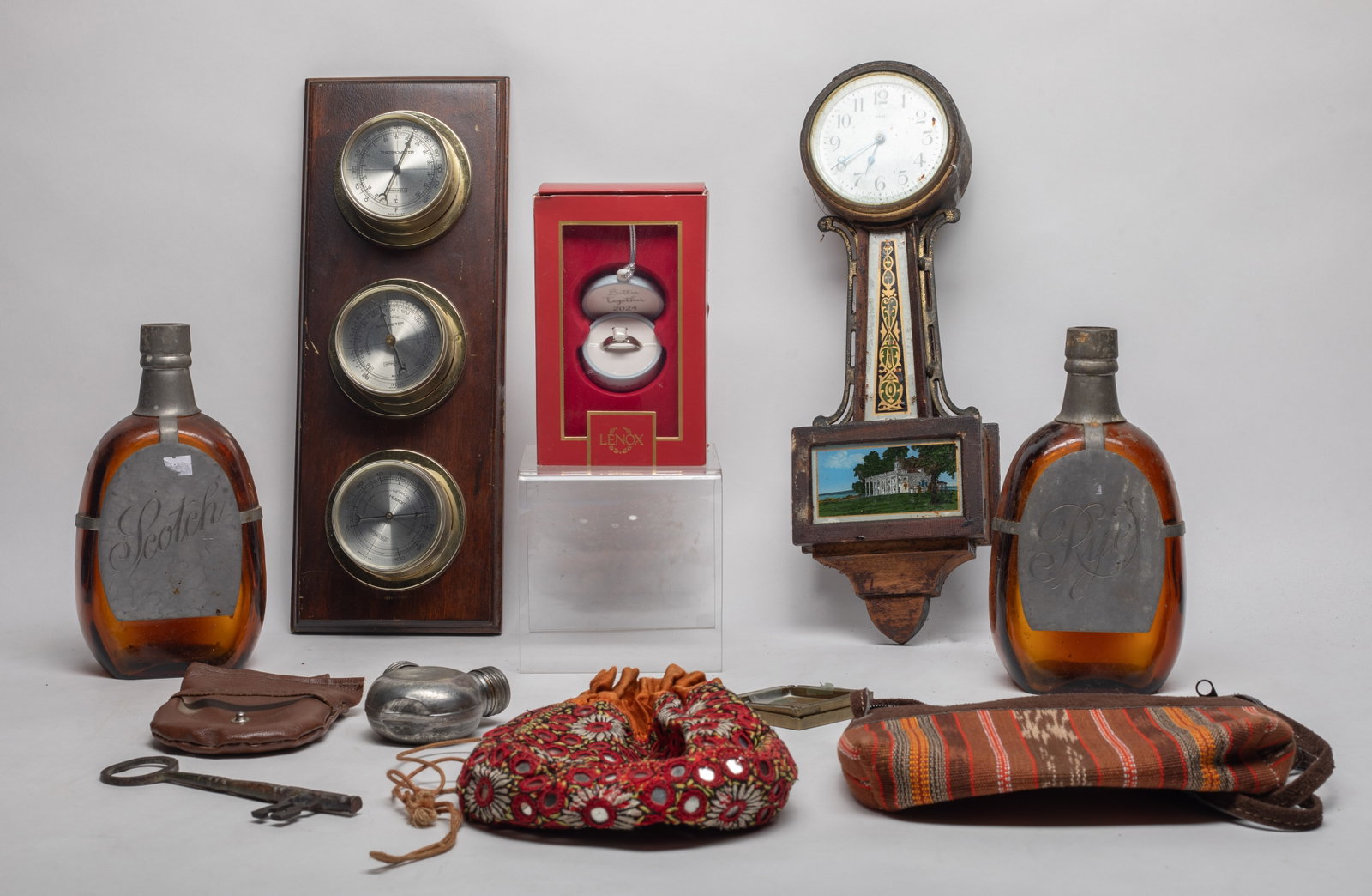 Vintage Clocks, Glass Bottles, Decors (1 of 11)