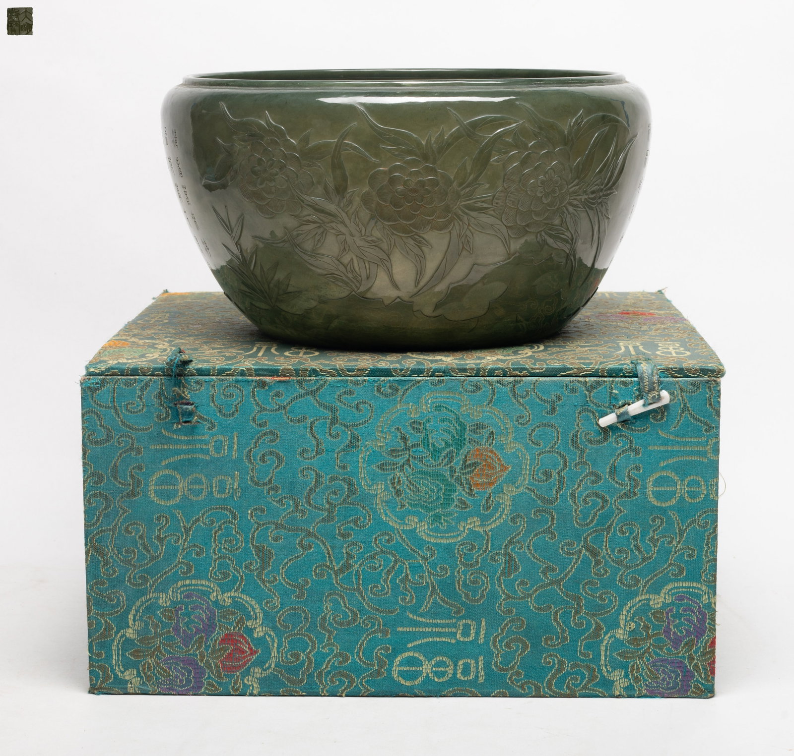 Large Chinese Spinach Jade Bowl/ Washer: Large crispy Chinese spinach jade bowl / washer, carved with flowers and poems, marked four characters to bottom, with box. Approx. 10.2*5.2 inch (w/o box).