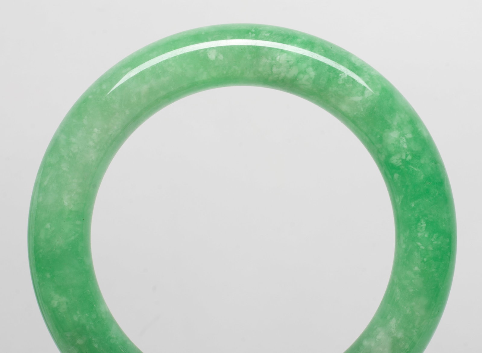 Two Chinese Export Jade Bangles - 7