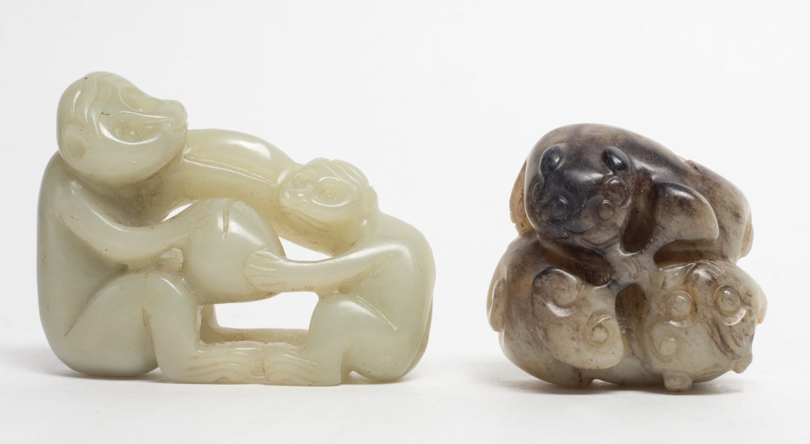 Two Chinese Jade Carved Pendants (1 of 11)