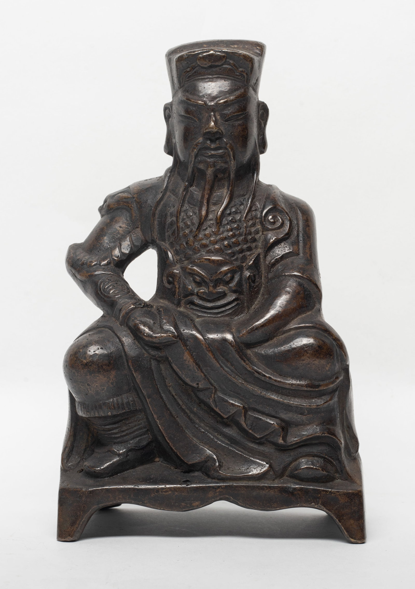 Estate Chinese Bronze Sculpture of Kuandi: Chinese bronze table sculpture cast as seated general Kuandi, the rounded face with long beard. Approx. 8.4*4.8 inch