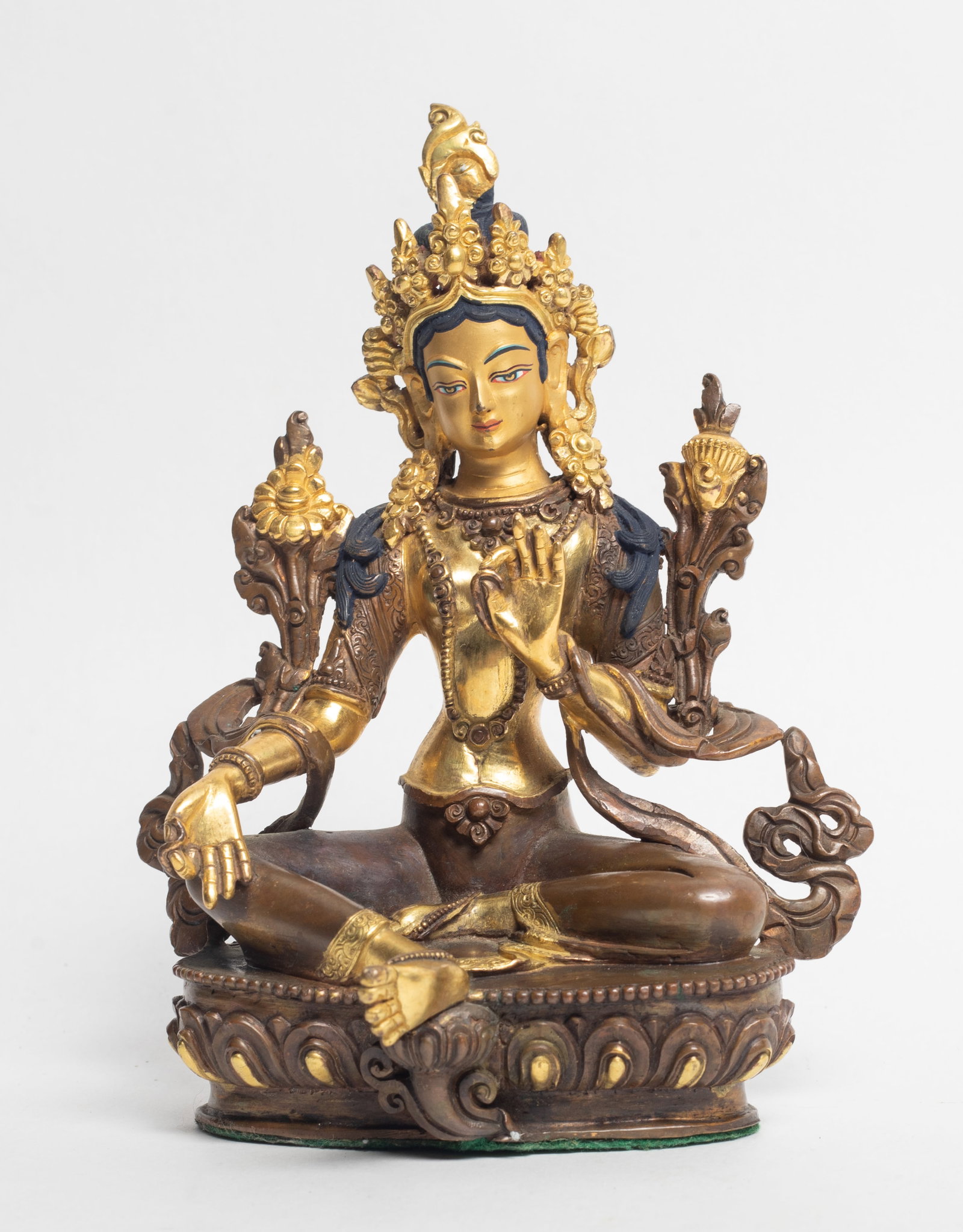 Vtg. Chinese Bronze Sculpture of Buddha: Chinese bronze cast seated Buddha sculpture, the hands holding flowers. Approx. 5.5*4.1*2.8 inch.