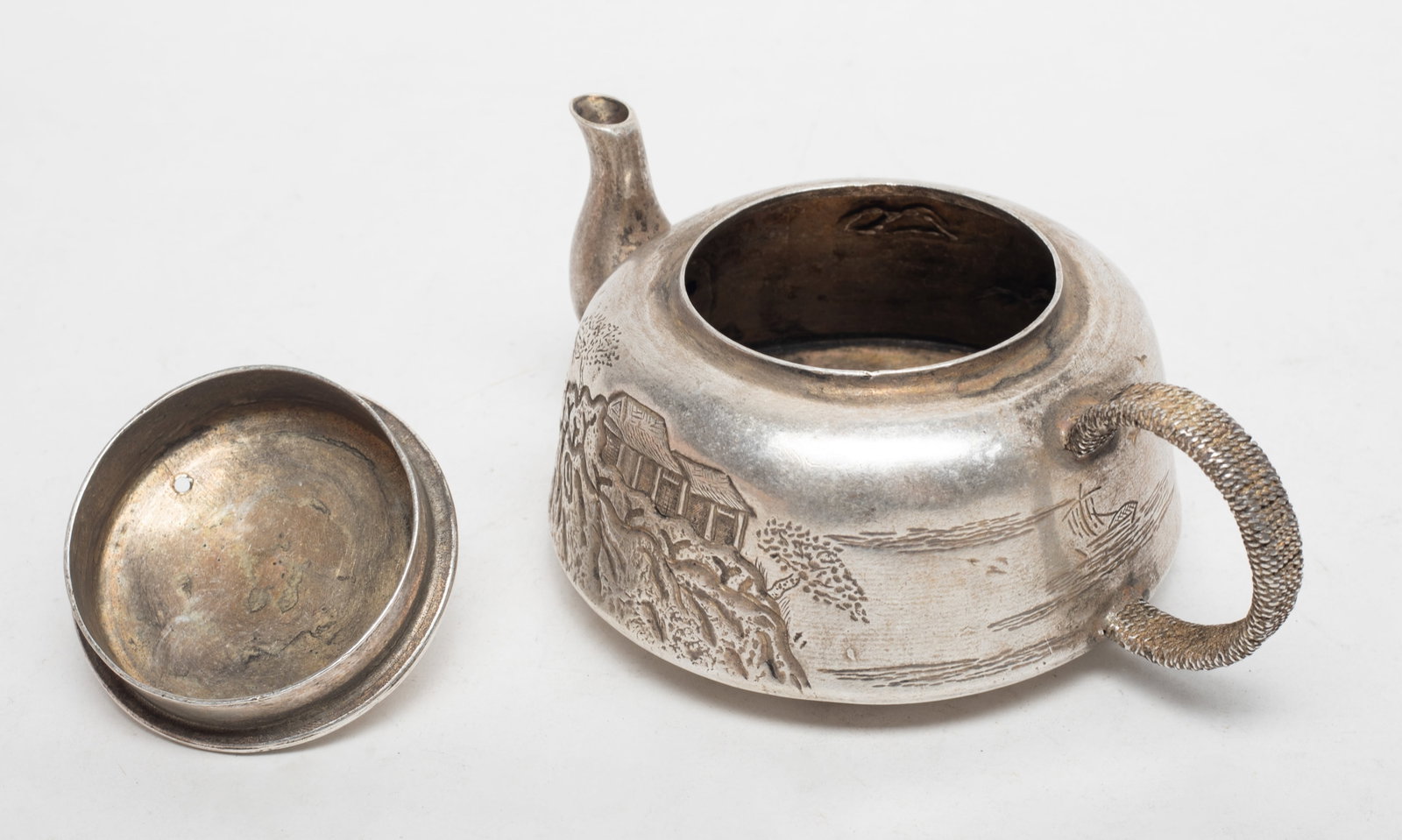 Two Chinese Export Tea Pots - 13