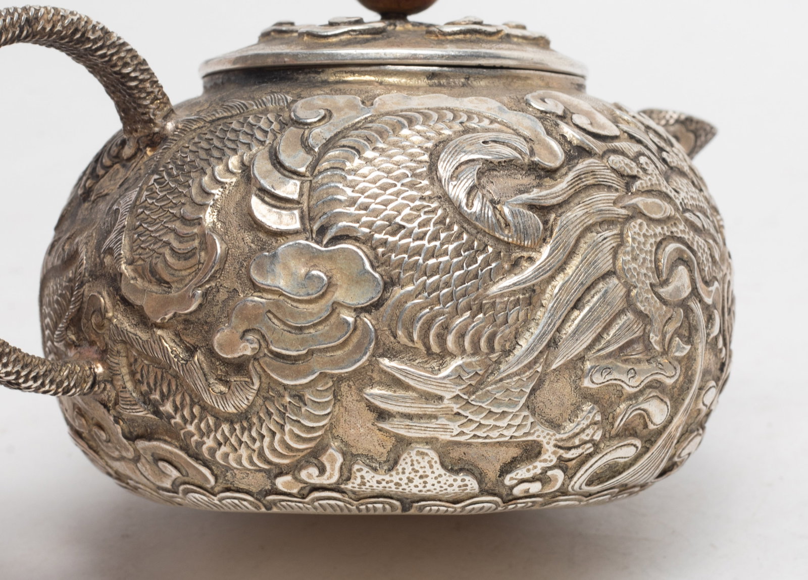 Two Chinese Export Tea Pots - 5