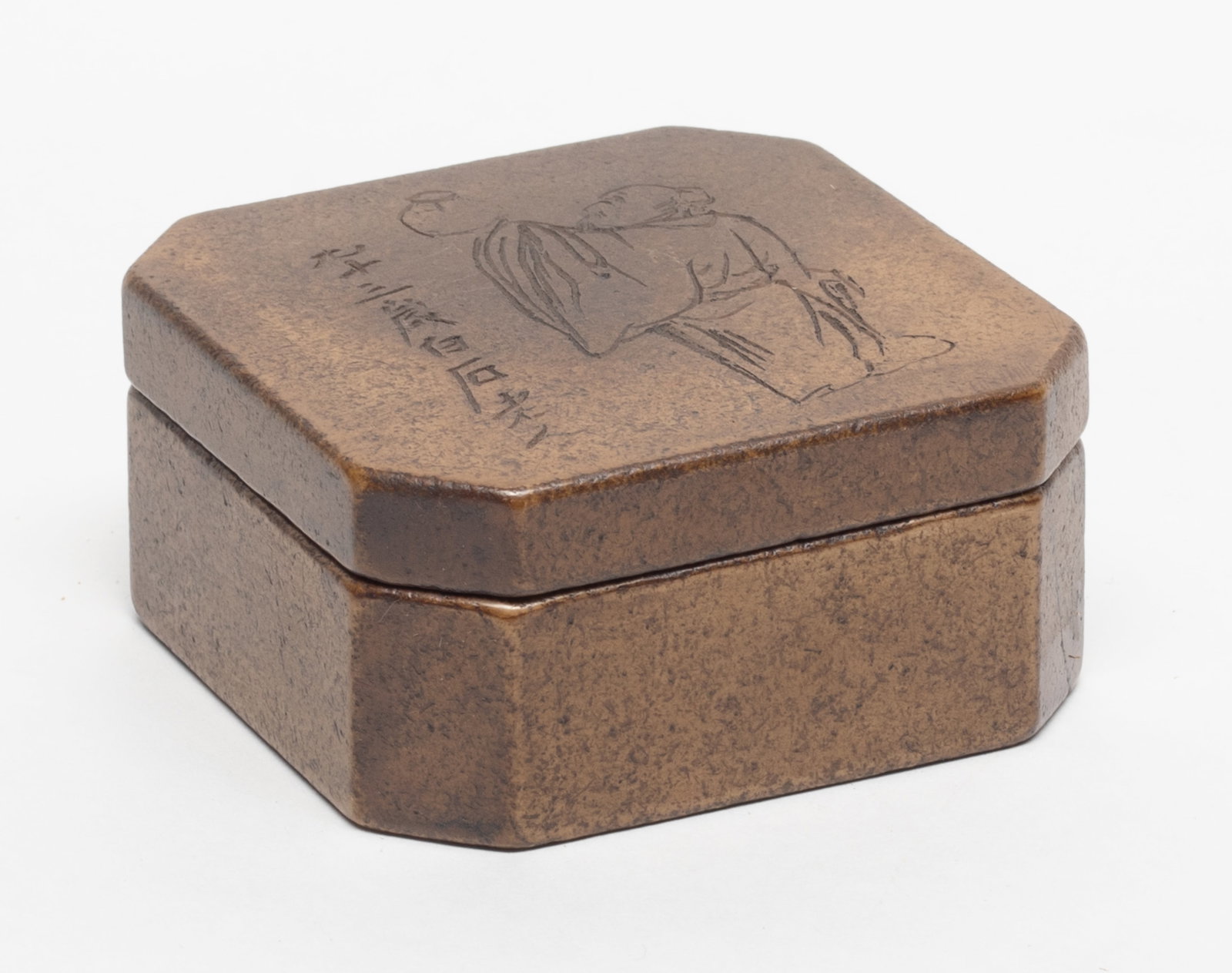 Estate Chinese Bronze Ink Box: Estate Chinese bronze ink box, of square shape, the top cover incised with immortal pattern. Approx. 3.1*1.4 inch