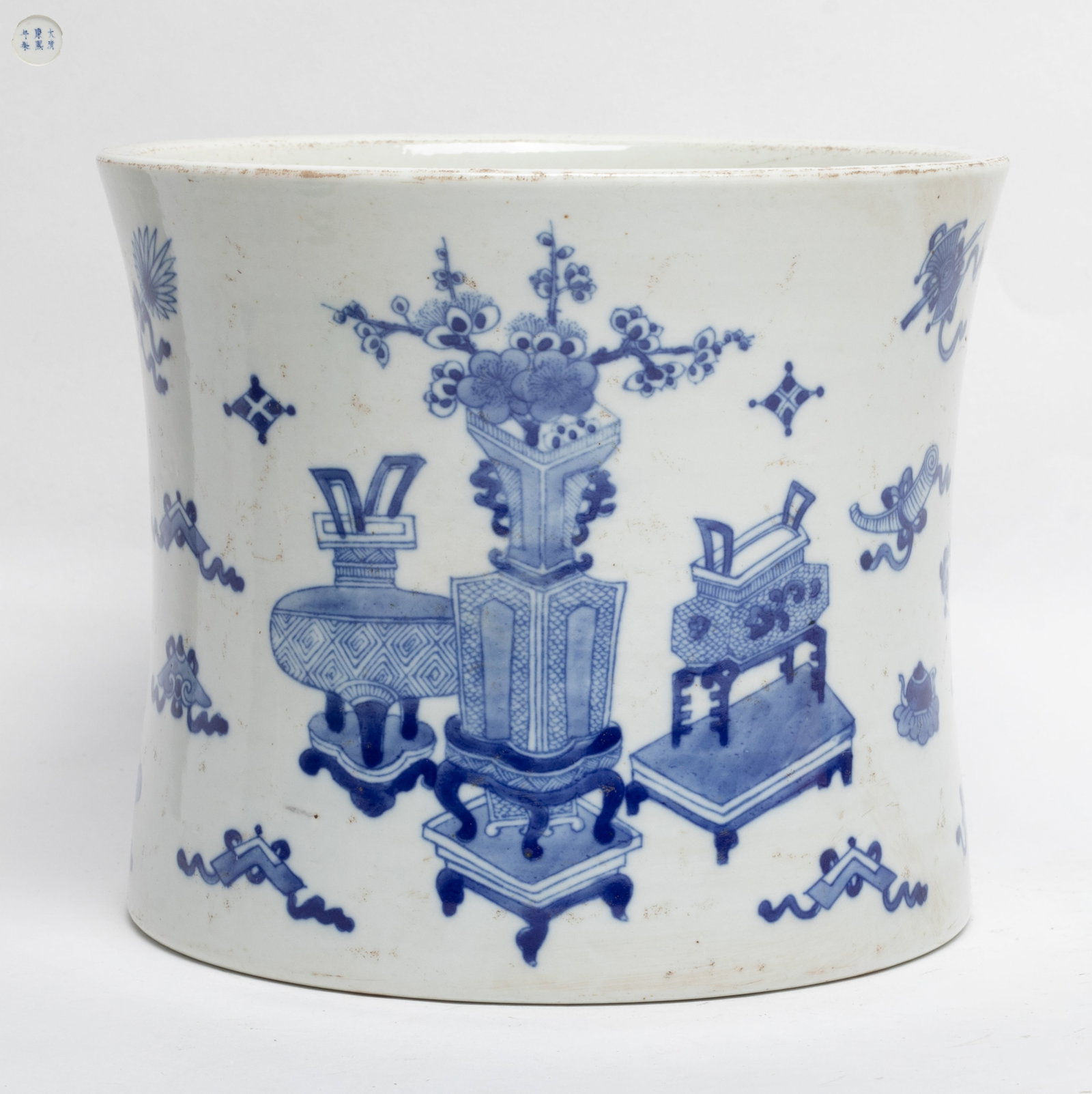 .Large Chinese Export Porcelain Brush Pot (1 of 10)