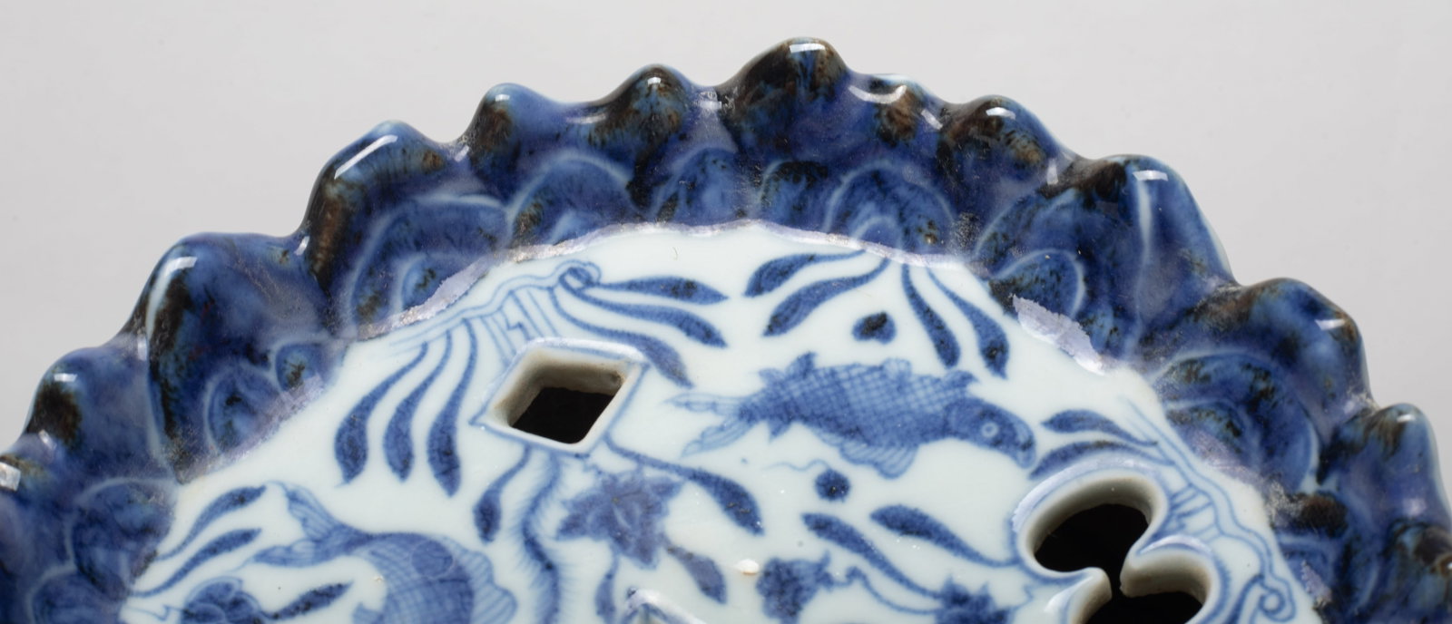 Large Chinese Export Porcelain Base - 5