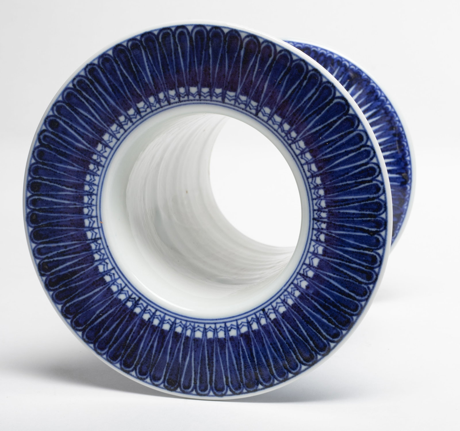 Chinese Export Porcelain Vase - 3