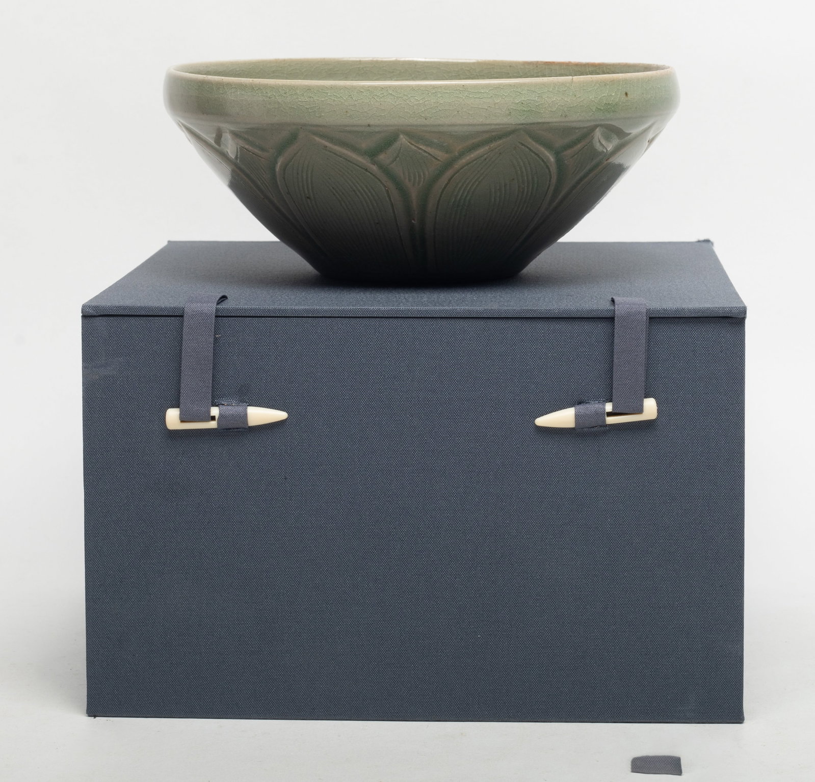 Large Chinese Export Shipwreck Type Porcelain Bowl: Large Chinese celadon glazed porcelain bowl, incised with birds and lotus petals, with box. Approx. 6.7*2.6 inch (bowl size).