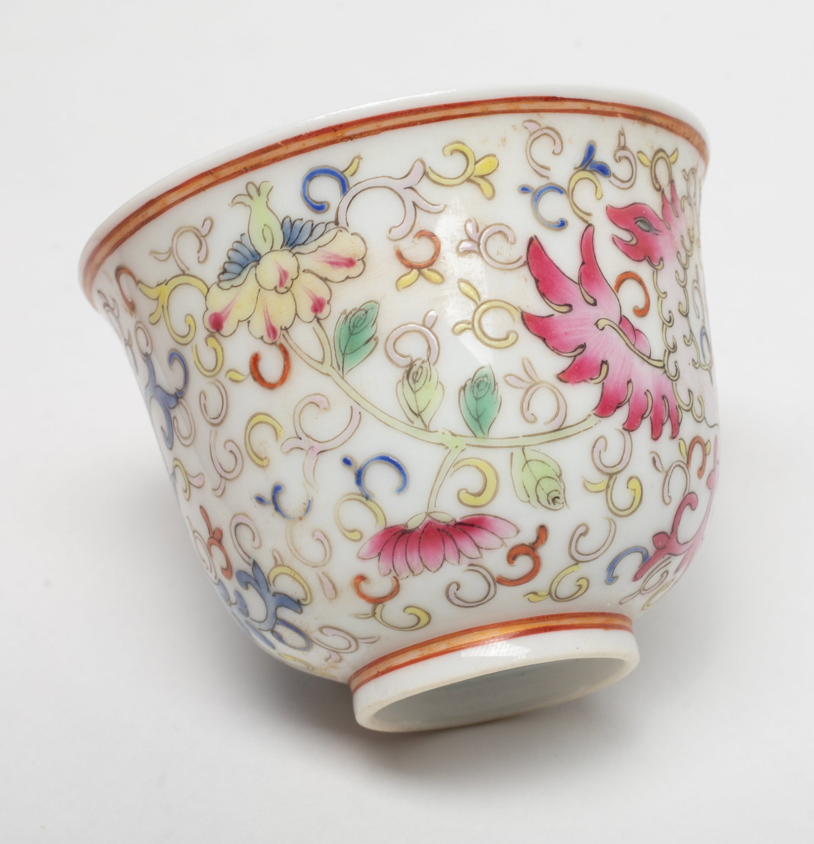 Two Chinese Export Porcelain Tea Cups - 7