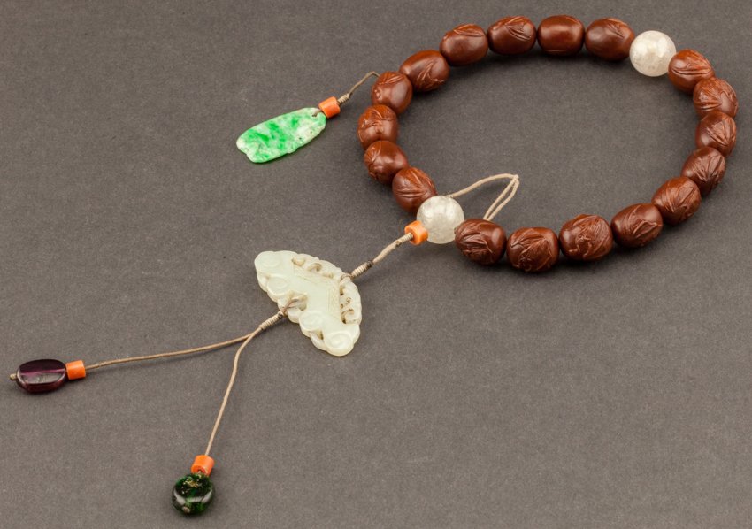 Chinese Antique Carved Nuts Prayer Beads (1 of 10)
