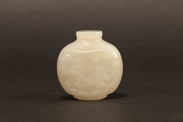 19th Chinese Antique Carved White Jade Snuff Bottle (1 of 10)
