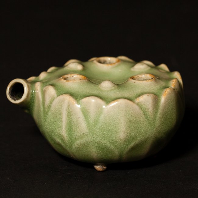 Chinese Antique Longquan Ware Glazed Porcelain Water: Chinese antique longquan ware glazed porcelain water pot, Song dynasty. 3 inch D; 1.5 inch H