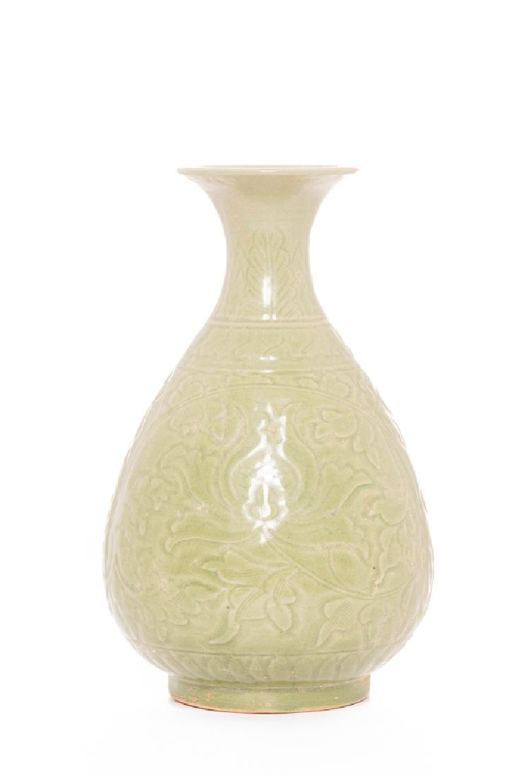 Chinese Antique Longquan Celadon Porcelain Vase, Ming (1 of 10)