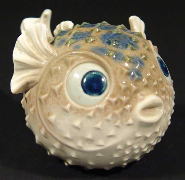 480: Lladro porcelain puffer fish with hand painted dec