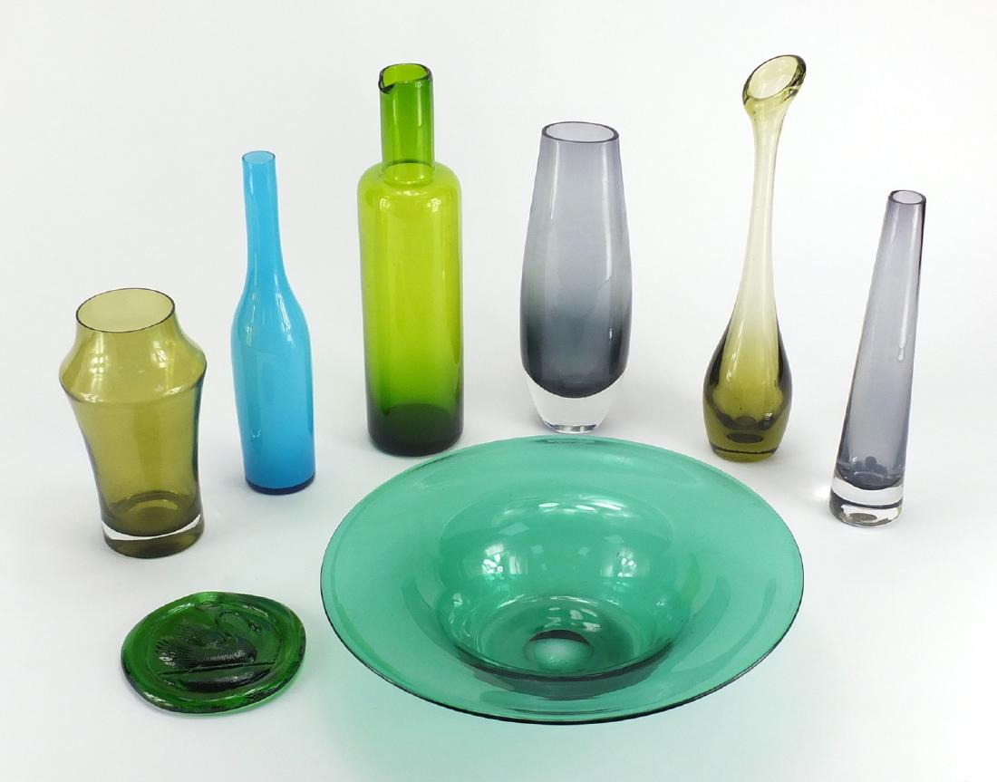 Predominately Scandinavian glassware including: Predominately Scandinavian glassware including Riihimaki and Holmegaard sun catcher, the largest 32cm high