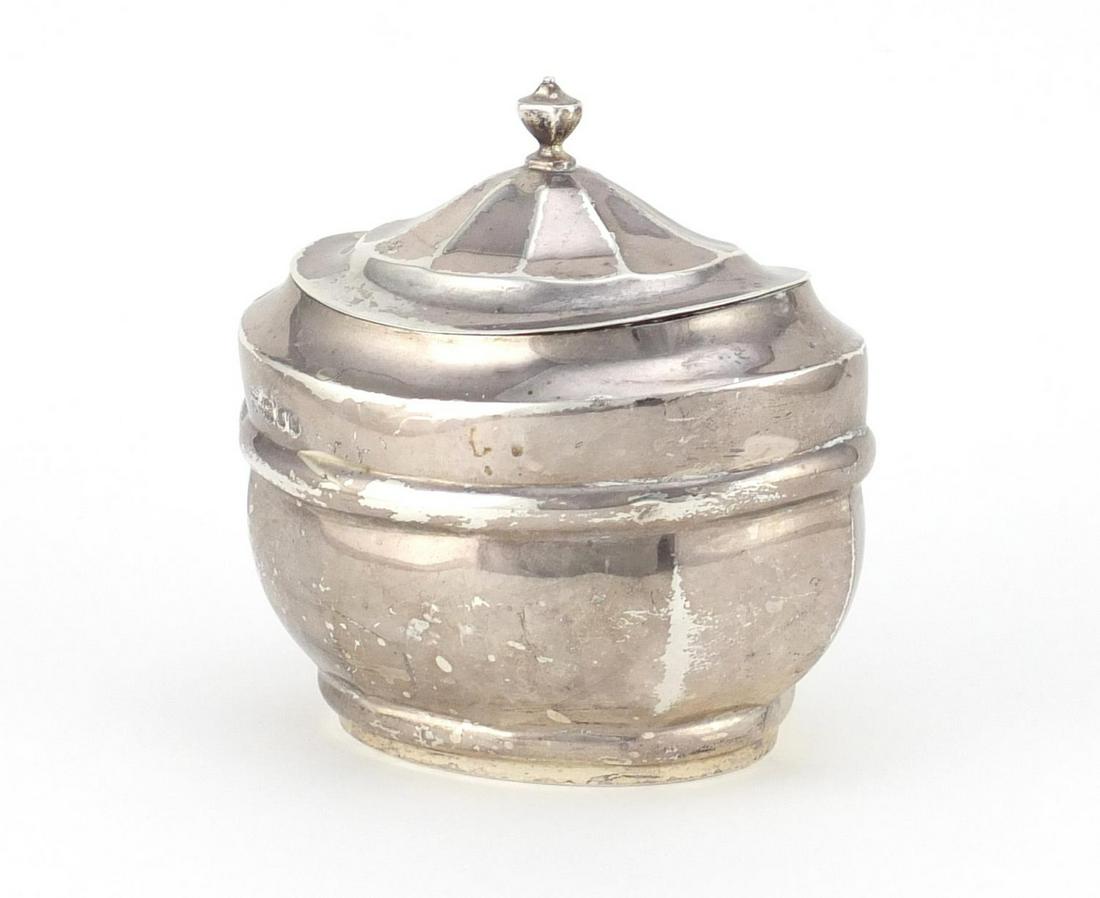Victorian silver caddy with hinged lid by Charles: Victorian silver caddy with hinged lid by Charles Stuart Harris, London 1902, 10cm high, 149.5g