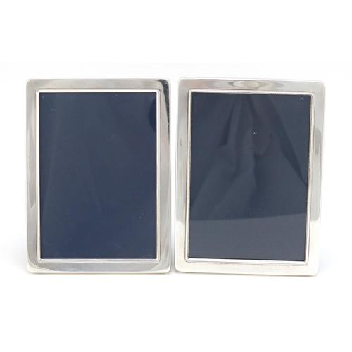 Two rectangular silver easel photo frames by Mappin &: Two rectangular silver easel photo frames by Mappin & Webb and Carrs, each 15cm x 11cm