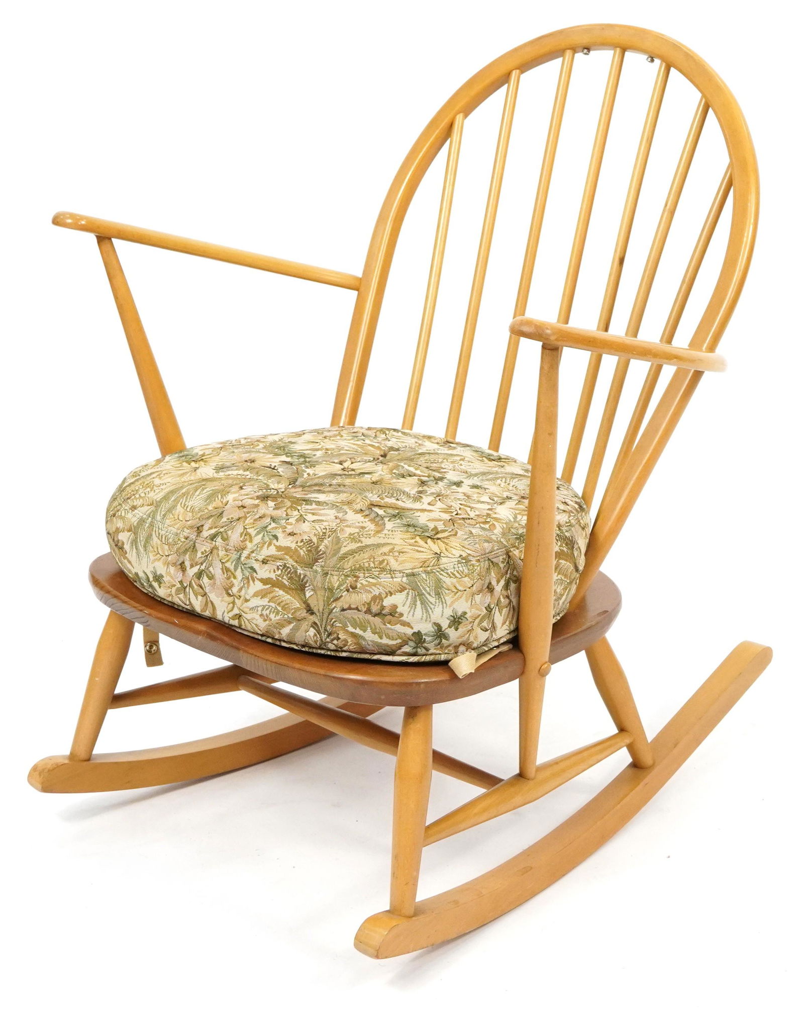 Ercol Windsor 470 light elm rocking chair, 84cm high: Ercol Windsor 470 light elm rocking chair, 84cm high