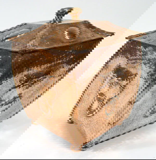 John Pearson Arts and Crafts square based copper b: John Pearson Arts and Crafts square based copper box and cover, embossed to each panel with stylised panthers onto a hand beaten ground, with rivetted banding, stamped JP and an oval mark to base, 20c