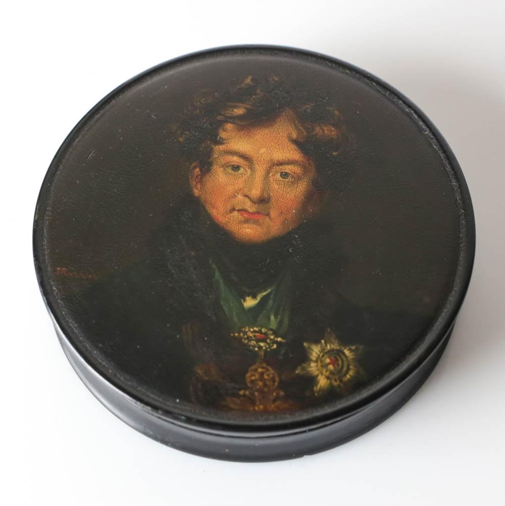 Early 19th century Russian Lacquer Table Snuff Box (1 of 5)
