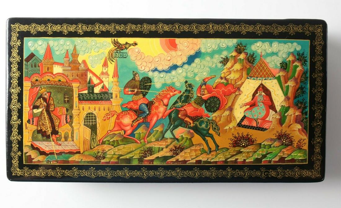 Vintage Russian Lacquerware Box Tale of the Golden (1 of 5)