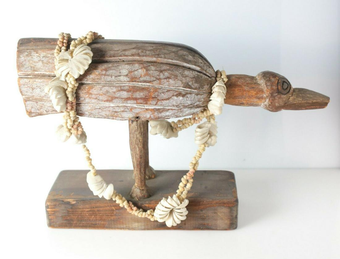 Vintage Primitive Tribal Carved Bird areas of white (1 of 7)
