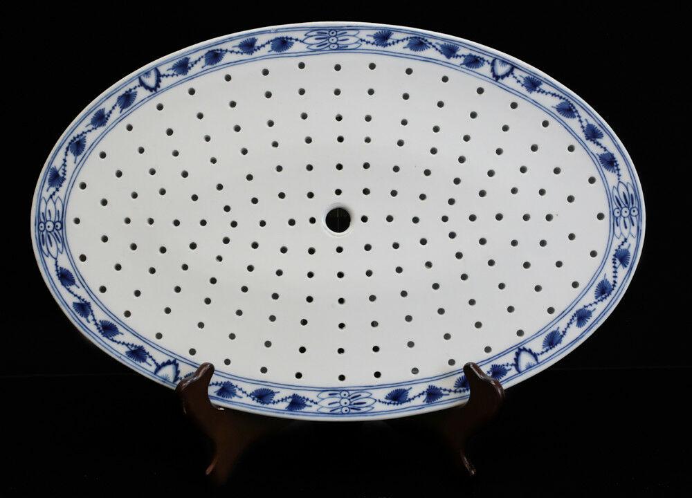 Meissen Blue Onion Oval 16.75" Strainer for Roast or Fish Platter Crossed Swords (1 of 1)