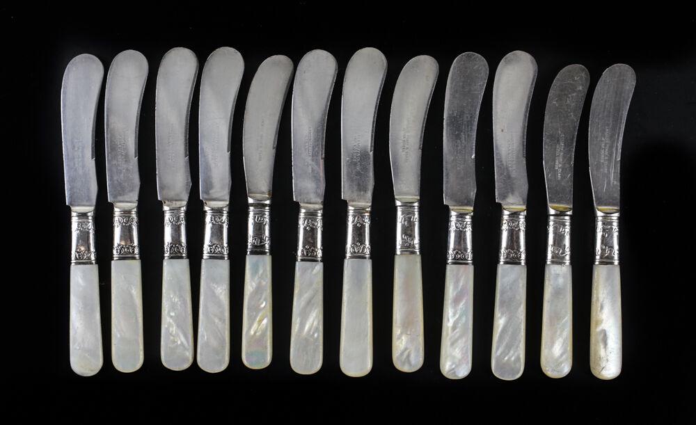 12pc Landers Frary & Clark Silverplate Mother of Pearl Knife Spreaders (1 of 5)