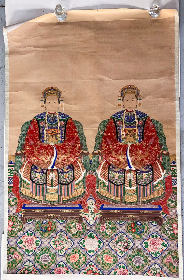 Chinese Vertical Silk Scroll painting ancestoral portraits (1 of 10)