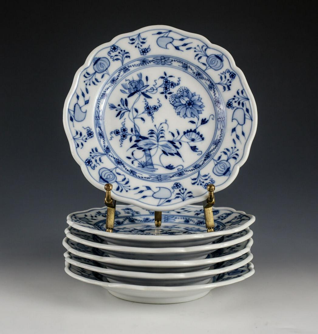 6pc Meissen Blue Onion Bread Butter Plates Oval backstamp, blue on white: 6pc Meissen Blue Onion Bread Butter Plates Oval backstamp, blue on white. Approx. Measurements: 6.125" diameter. Domestic Shipping: $20