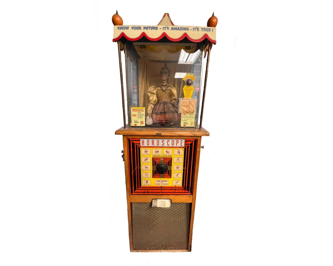 Genco's Horoscope Grandma Gypsy Fortune Teller Arcade Machine (1 of 20)