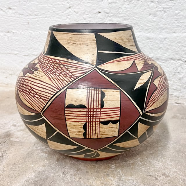 Vintage Mata Ortiz Vessel (1 of 8)