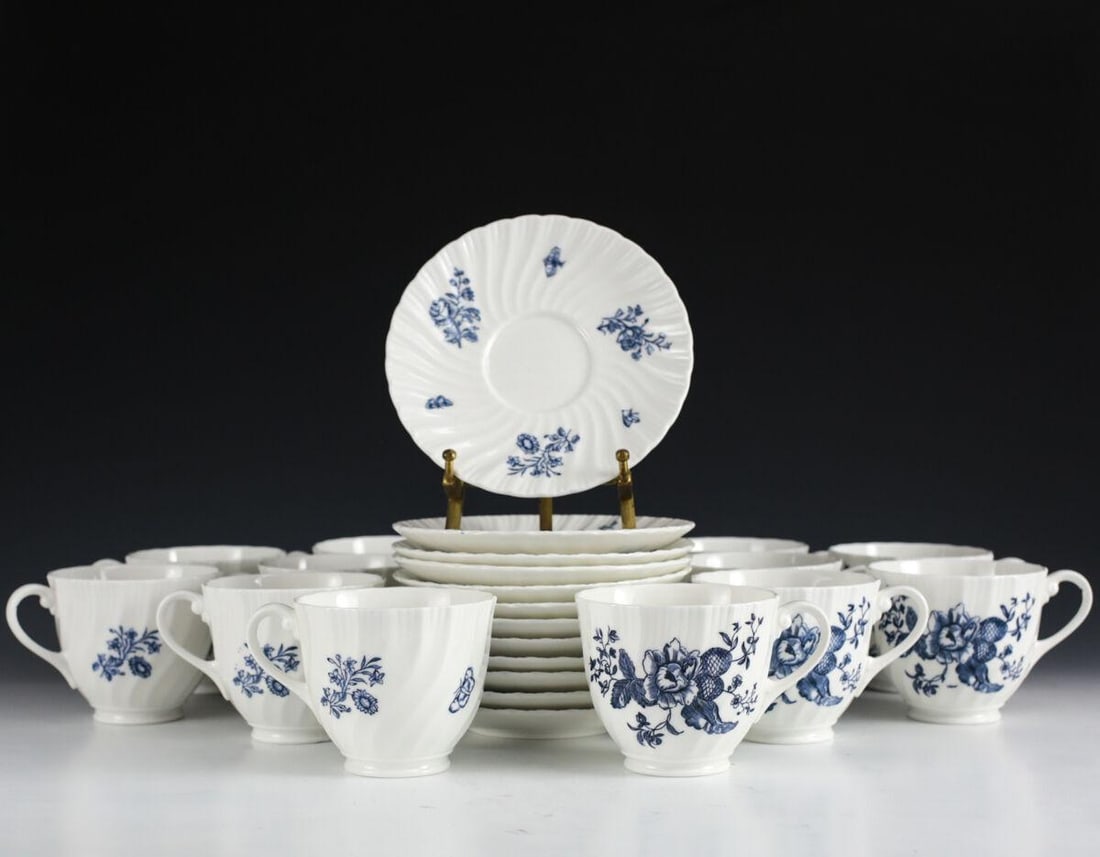 Service for 12 Royal Worcester Blue Spray Cup & Saucers White plate swirl fluted (1 of 4)