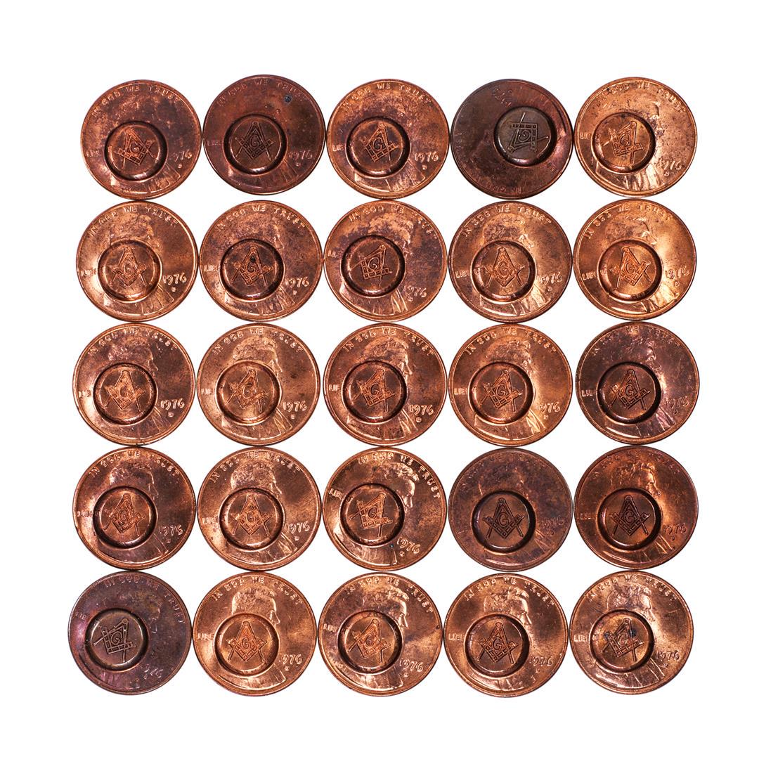 Lot of (25) 1976-D Pushed Out Counter Stamped Masonic Lincoln Memorial Cent Coins: One Lot of (25) 1976-D Pushed Out Counter Stamped Masonic Lincoln Memorial Cent Coins.