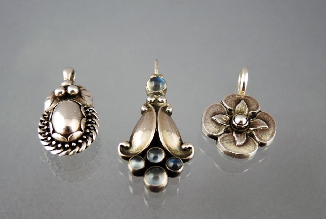 LOT OF GEORG JENSEN STERLING SILVER JEWELLERY (1 of 2)