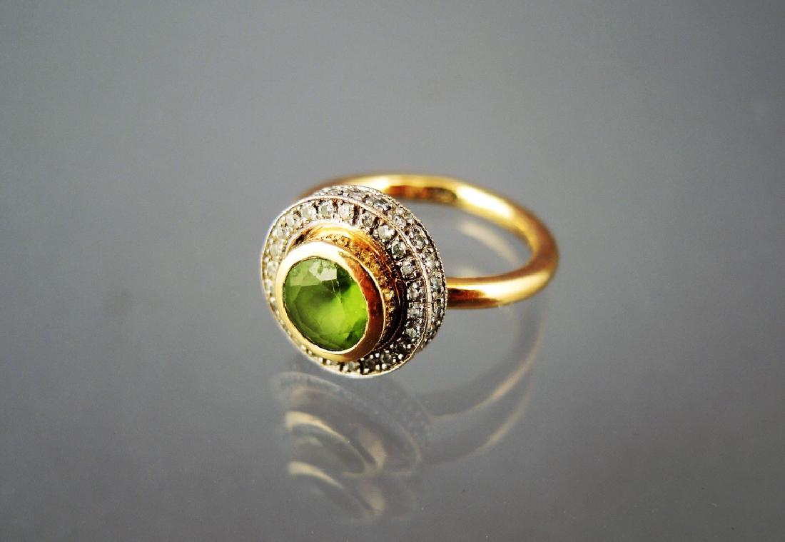 LADY'S 18K YELLOW GOLD RING W PERIDOT & DIAMONDS (1 of 1)