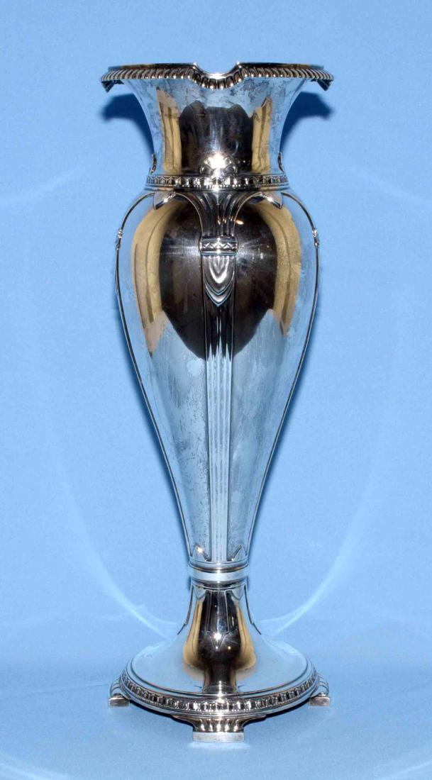 GROGAN AND COMPANY STERLING VASE. Exceptional design (1 of 9)