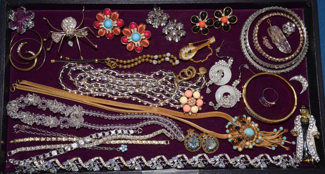 RHINESTONE AND CRYSTAL COSTUME JEWELRY. Necklaces, (1 of 5)