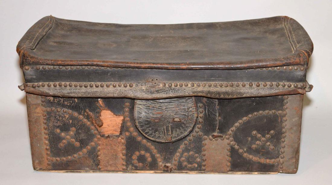 LEATHER STAGE COACH TRUNK CIRCA 1850'S - Leather clad (1 of 10)