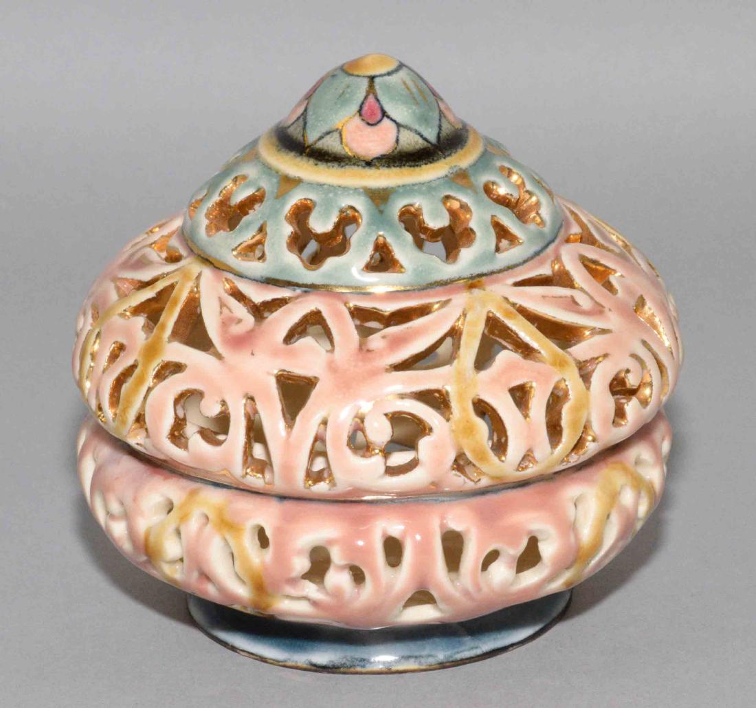 ZSOLNAY GLAZED RETICULATED CERAMIC ROUND LIDDED BOX. (1 of 4)