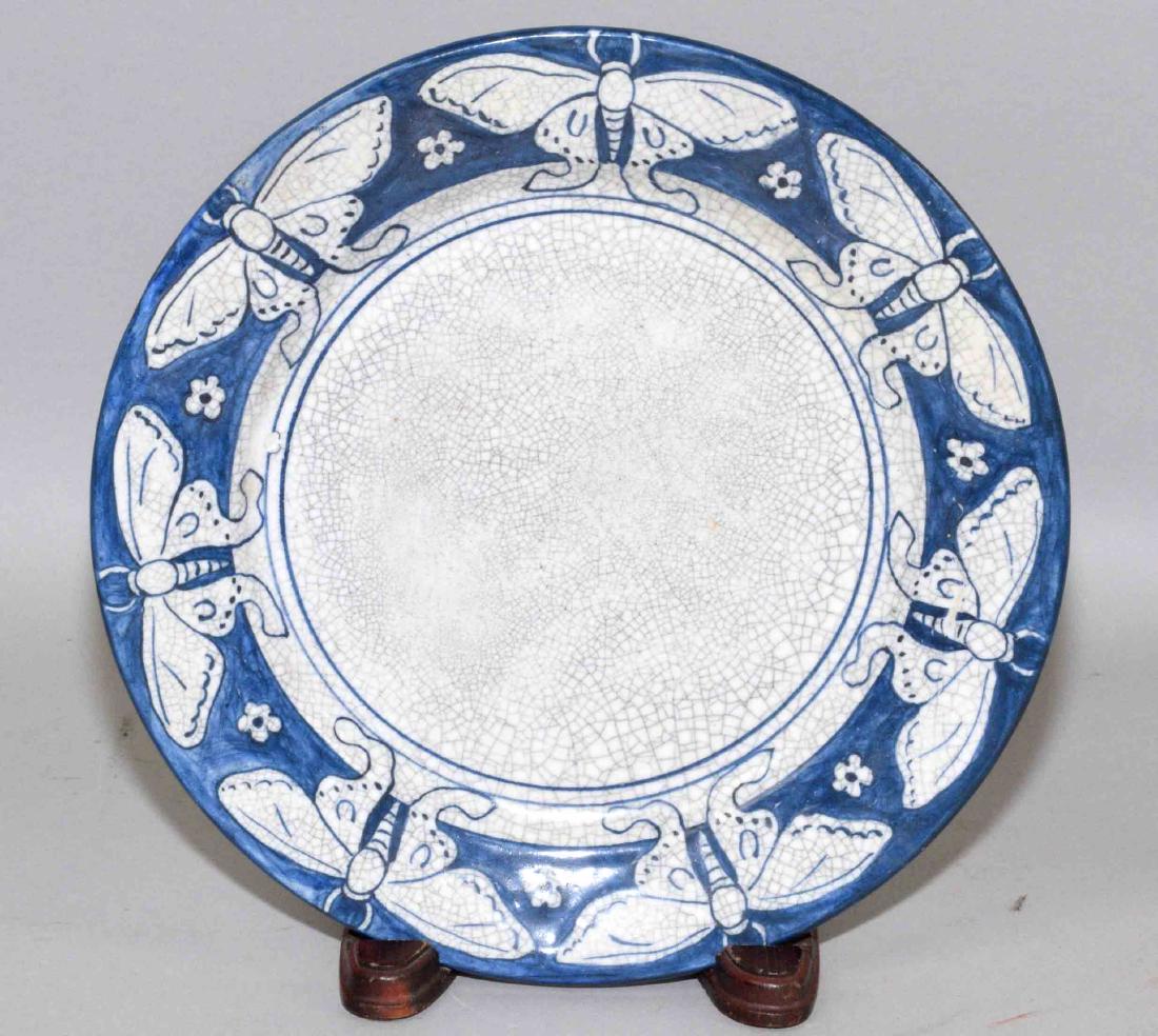 DEDHAM POTTERY PLATE WITH MOTH MOTIF. 8.5'' diameter. (1 of 5)