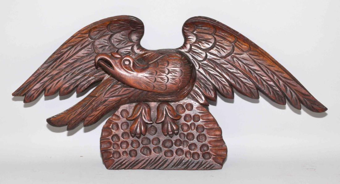 ANTIQUE AMERICAN CARVED EAGLE. Left wing old repair. (1 of 4)
