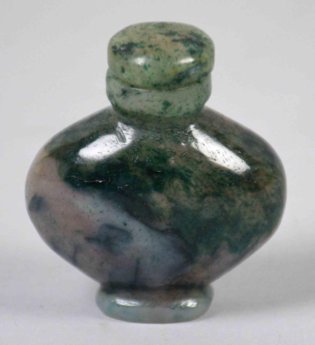 ANTIQUE JADE SNUFF BOTTLE. 2.25''H x 2''W. (1 of 4)