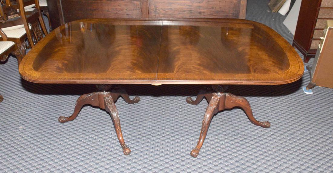MAHOGANY DINING ROOM TABLE, ''Heirloom by Heritage'' (1 of 5)
