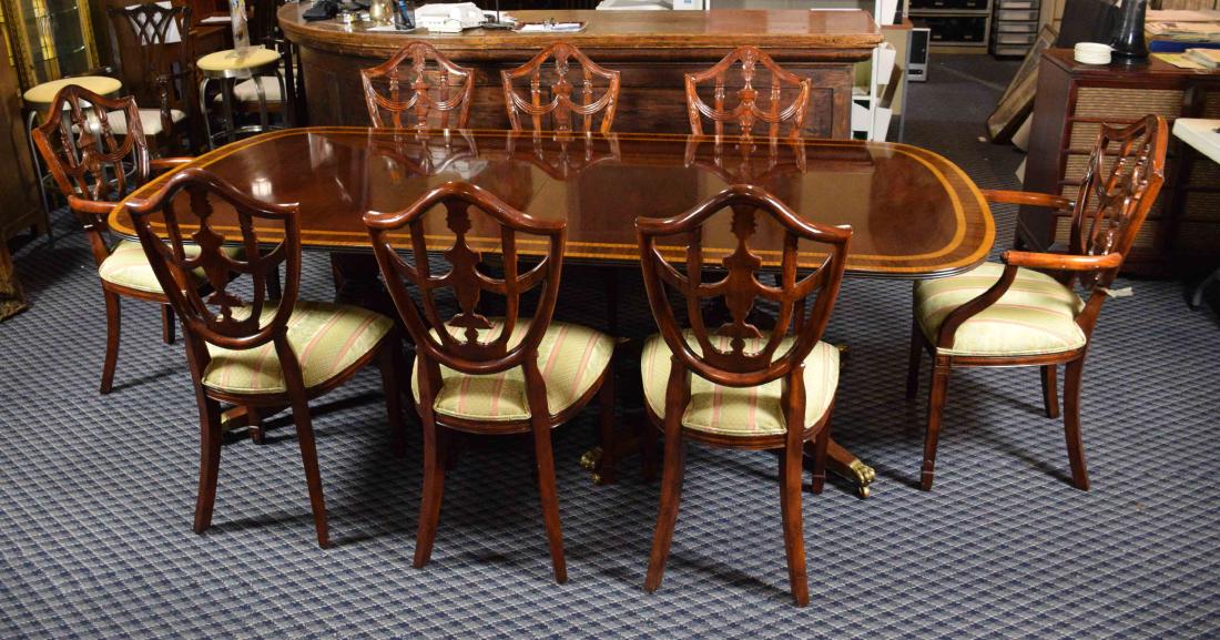 MAITLAND-SMITH HEPPLEWHITE STYLE MAHOGANY DINING ROOM (1 of 12)