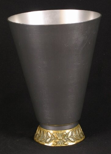 KENSINGTON WARE MARLBOROUGH VASE. 1934-1935. Art: KENSINGTON WARE MARLBOROUGH VASE. 1934-1935. Art Deco aluminum and brass ''Marlborough Vase'' cat. no. 7031. Designed by Lurelle Guild, patent applied for Oct. 11, 1934, patent issued May 7, 1935. Alu