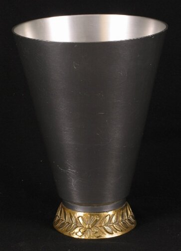 KENSINGTON WARE MARLBOROUGH VASE. 1934-1935. Art: KENSINGTON WARE MARLBOROUGH VASE. 1934-1935. Art Deco aluminum and brass ''Marlborough Vase'' cat. no. 7031. Designed by Lurelle Guild, patent applied for Oct. 11, 1934, patent issued May 7, 1935. Alu