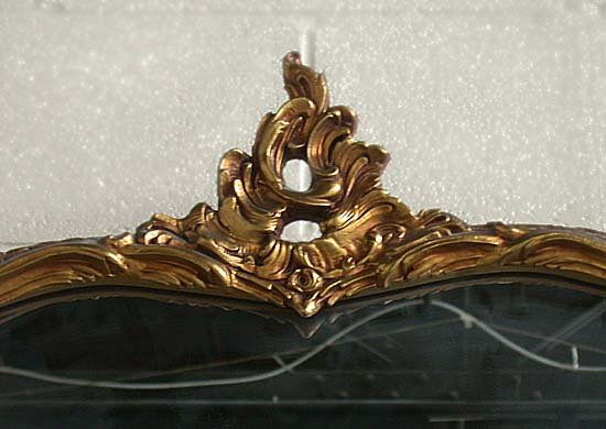 LOUIS XV STYLE MIRROR. N/R. Wood. Gesso - 2